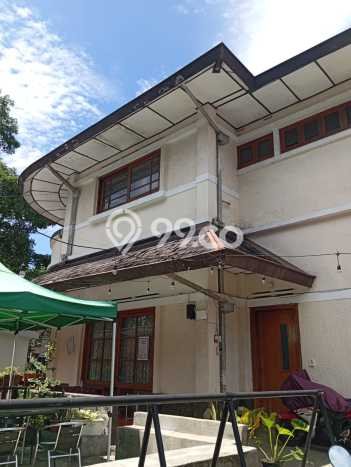Rumah Elit Modern Tanpa Renovasi di Riau Bandung Rumah Elit Modern Tanpa Renovasi di Riau Bandung