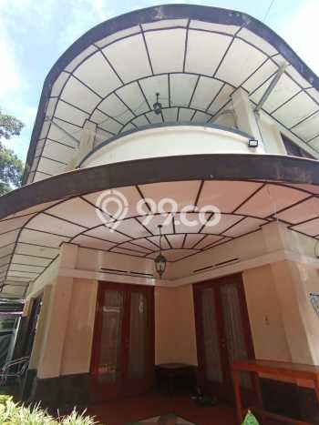 Rumah Elit Modern Tanpa Renovasi di Riau Bandung Rumah Elit Modern Tanpa Renovasi di Riau Bandung