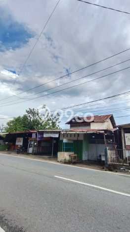 PROMO TERBATAS! Rumah Berkualitas di Pontianak Selatan, Pontianak, Luas 1345m² Bangunan 250m² PROMO TERBATAS! Rumah Berkualitas di Pontianak Selatan, Pontianak, Luas 1345m² Bangunan 250m²