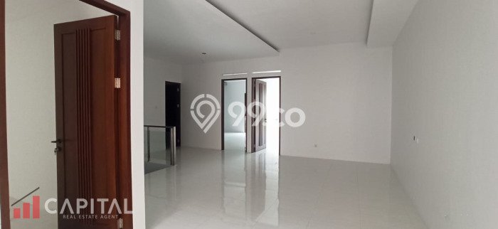 Rumah Mewah dengan Luas Tanah 203m² di Lingkungan Asri Setra Sari, Bandung Rumah Mewah dengan Luas Tanah 203m² di Lingkungan Asri Setra Sari, Bandung
