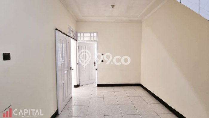 LOKASI TERBAIK! Rumah kawasan Sarijadi, 5 KT, Area Premium, LT 98m² Bangunan 180m² LOKASI TERBAIK! Rumah kawasan Sarijadi, 5 KT, Area Premium, LT 98m² Bangunan 180m²