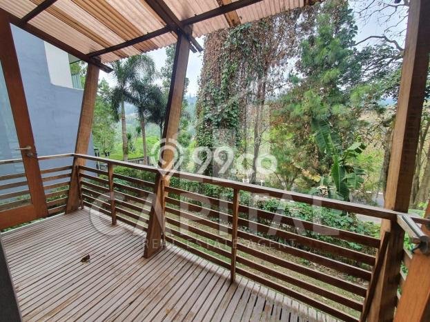 RECOMMENDED! Rumah kawasan Dago, 3 KM, Area Premium, LT 330m² Bangunan 250m² RECOMMENDED! Rumah kawasan Dago, 3 KM, Area Premium, LT 330m² Bangunan 250m²