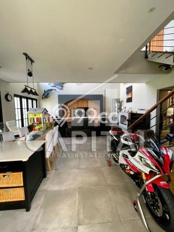 Hunian Nyaman 4 KT di Setiabudi, Bandung - LT 450m² Hunian Nyaman 4 KT di Setiabudi, Bandung - LT 450m²