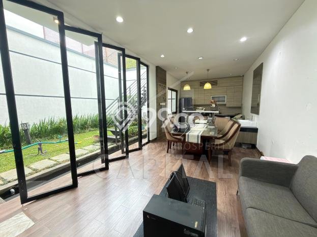 Ready to Use! Premium House LT 247m2 Desain Elegan di Setra Sari Ready to Use! Premium House LT 247m2 Desain Elegan di Setra Sari