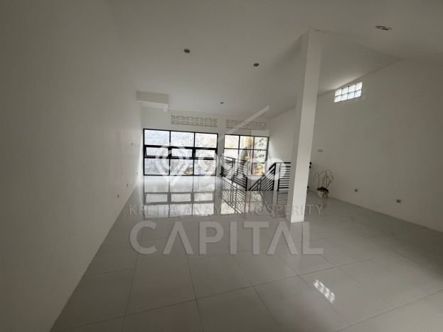 Disewakan Ruko di Kawasan Ramai Bandung Kota Luas 120m2 Disewakan Ruko di Kawasan Ramai Bandung Kota Luas 120m2