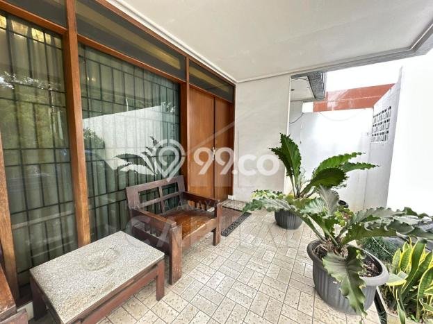 Disewakan Rumah Strategis LT 700m2 / LB 300m2 di Riau, Bandung Disewakan Rumah Strategis LT 700m2 / LB 300m2 di Riau, Bandung