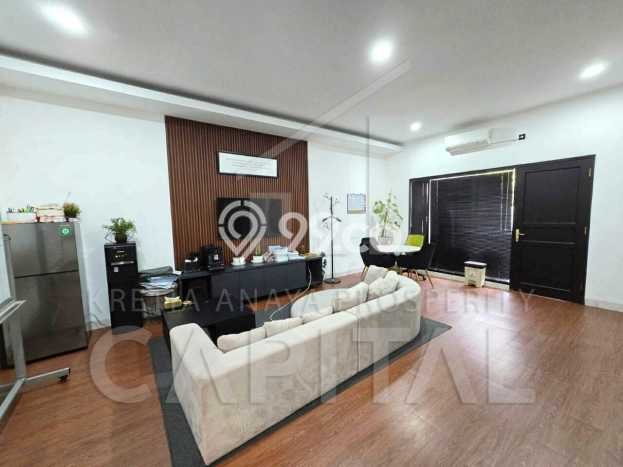 Rumah Mewah LB 350m2 Siap Pakai Desain Elegan di Riau, Bandung Rumah Mewah LB 350m2 Siap Pakai Desain Elegan di Riau, Bandung
