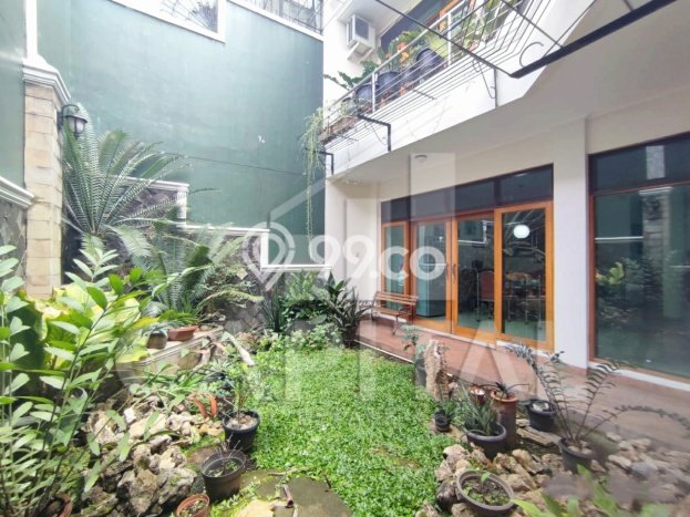 Rumah Elit Modern Siap Huni di Pajajaran Bandung Rumah Elit Modern Siap Huni di Pajajaran Bandung