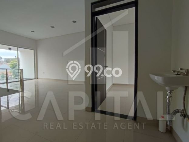 Rumah di Pondok Hijau, Bandung, LT 159m2m² LB 263m2m² - INVESTASI TERBAIK! Rumah di Pondok Hijau, Bandung, LT 159m2m² LB 263m2m² - INVESTASI TERBAIK!