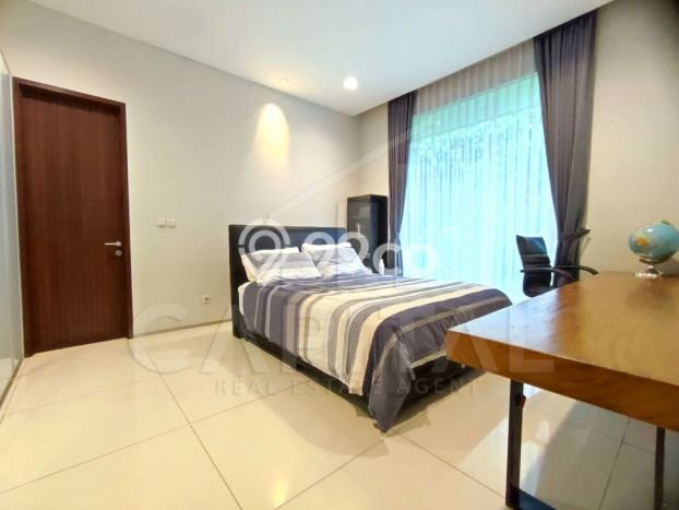 UNIT TERBATAS! Rumah di Setra Sari, 3 KM, Luas 500m2m² Bangunan 355m2m² UNIT TERBATAS! Rumah di Setra Sari, 3 KM, Luas 500m2m² Bangunan 355m2m²
