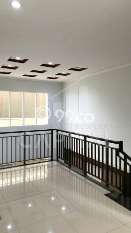 Rumah Mewah Dijual LT 180m2 di Batununggal, Bandung Rumah Mewah Dijual LT 180m2 di Batununggal, Bandung