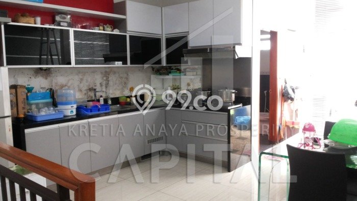 KAWASAN BISNIS! Ruko Kawasan , Luas 180m2m², Jalan Utama KAWASAN BISNIS! Ruko Kawasan , Luas 180m2m², Jalan Utama