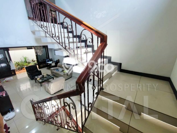 Jual Rumah Luas Megah Dengan View Eksklusif di ciumbuleuit, Bandung Jual Rumah Luas Megah Dengan View Eksklusif di ciumbuleuit, Bandung