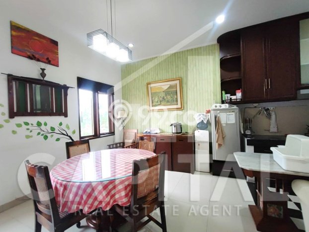 Rumah Mewah LB 180m2 Siap Huni Desain Elegan di Setiabudi, Bandung Rumah Mewah LB 180m2 Siap Huni Desain Elegan di Setiabudi, Bandung