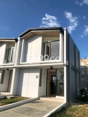 Disewakan! Rumah 3 Kamar Tidur &
3 Kamar Mandi di Tanjung Bunga, Makassar Disewakan! Rumah 3 Kamar Tidur &
3 Kamar Mandi di Tanjung Bunga, Makassar