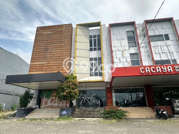 Ruko Kawasan Komersial Kawasan Tamalanrea, Luas 300m2m², Prospektif Ruko Kawasan Komersial Kawasan Tamalanrea, Luas 300m2m², Prospektif