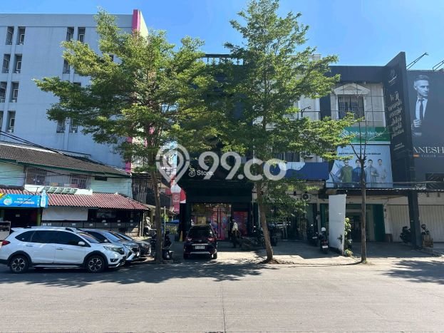 For Rent Ruko Premium Kawasan Panakkukang, Luas 150m², Jalan Strategis For Rent Ruko Premium Kawasan Panakkukang, Luas 150m², Jalan Strategis