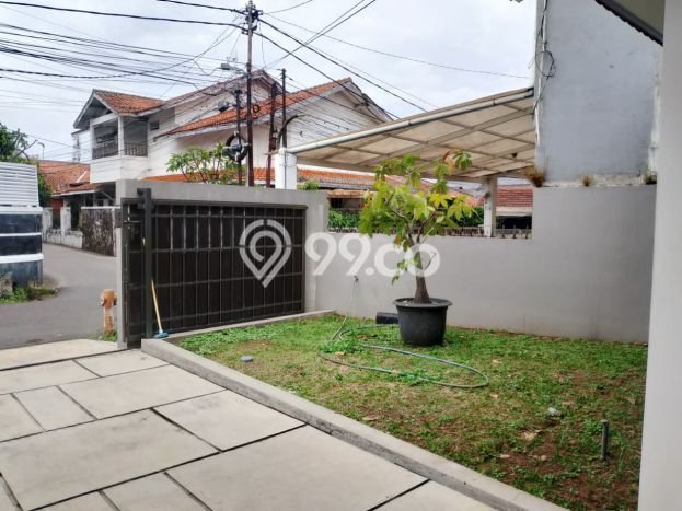 For Sale Hunian Rumah Nyaman 4 KT di Sarijadi, Bandung For Sale Hunian Rumah Nyaman 4 KT di Sarijadi, Bandung