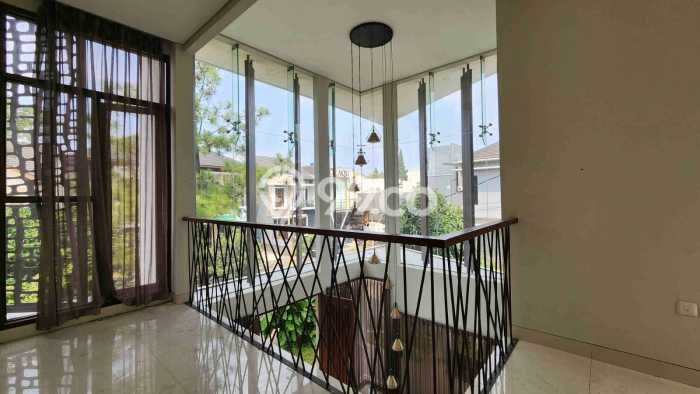 Jual Rumah Luas Elegan Dengan View Eksklusif di Cijerah, Bandung Jual Rumah Luas Elegan Dengan View Eksklusif di Cijerah, Bandung