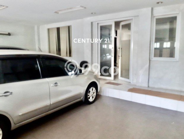 Ruko Dijual di Prime Area Tangerang Selatan Luas 338m2 Ruko Dijual di Prime Area Tangerang Selatan Luas 338m2