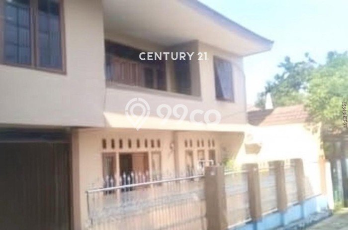 Rumah Strategis Modern Lb 300m2 di Ciputat, Tangerang Selatan Rumah Strategis Modern Lb 300m2 di Ciputat, Tangerang Selatan