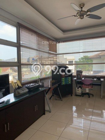 Rumah Mewah LB 928m2 Siap Huni Desain Elegan di Bintaro, Tangerang Selatan Rumah Mewah LB 928m2 Siap Huni Desain Elegan di Bintaro, Tangerang Selatan