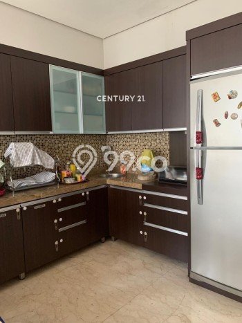 Rumah Mewah LB 928m2 Siap Huni Desain Elegan di Bintaro, Tangerang Selatan Rumah Mewah LB 928m2 Siap Huni Desain Elegan di Bintaro, Tangerang Selatan