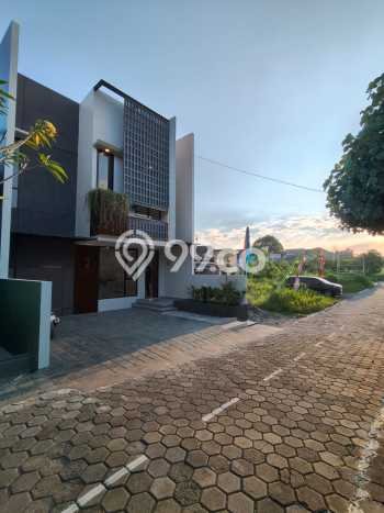 Jual Rumah Bagus Siap Huni LB 170m2 di Ngemplak, Sleman Jual Rumah Bagus Siap Huni LB 170m2 di Ngemplak, Sleman