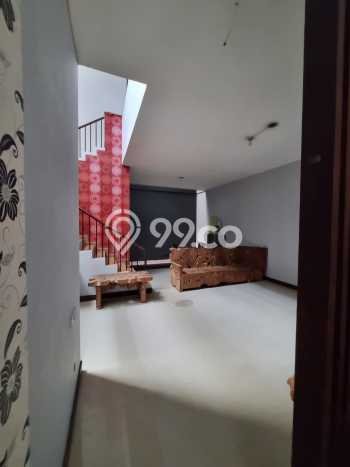 Rumah Modern Cantik 5 KT Bisa Langsung Pindah di Banyumanik Rumah Modern Cantik 5 KT Bisa Langsung Pindah di Banyumanik