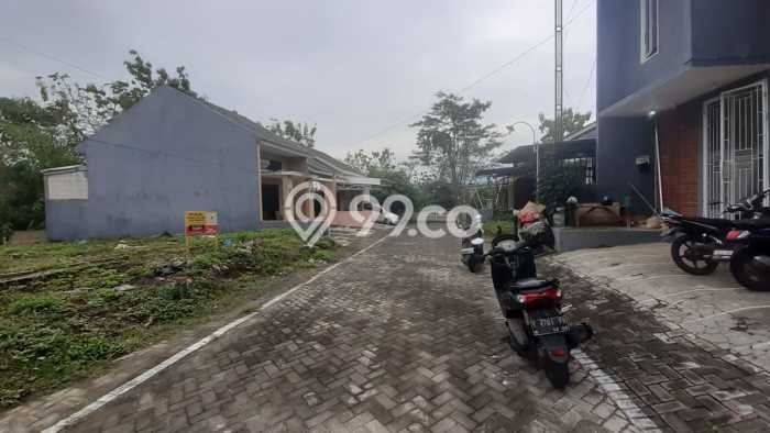 Lahan Strategis di Tembalang Dijual dengan Luas 150m2 Lahan Strategis di Tembalang Dijual dengan Luas 150m2
