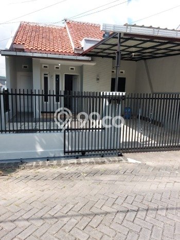 Lokasi terbaik! Rumah siap pakai dikontrakkan di Tembalang LB 50m2 Lokasi terbaik! Rumah siap pakai dikontrakkan di Tembalang LB 50m2