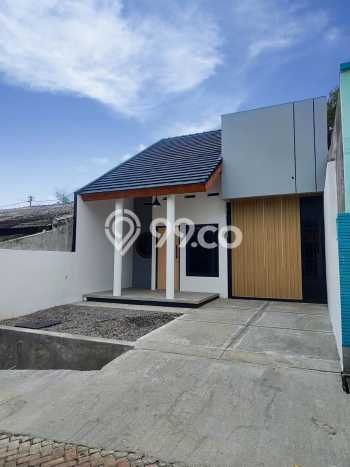 For Sale Hunian Rumah Terawat 2 KT di Ketileng, Semarang For Sale Hunian Rumah Terawat 2 KT di Ketileng, Semarang