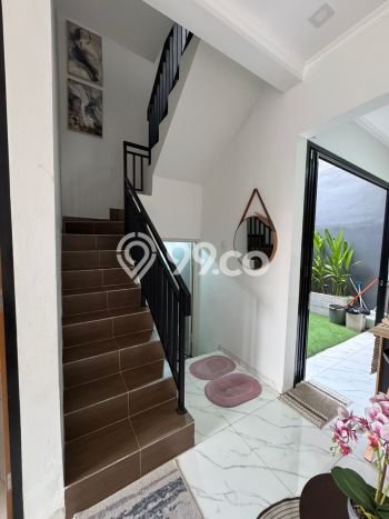 Lokasi terbaik! Rumah siap huni disewakan di Banyumanik LB 83m2 Lokasi terbaik! Rumah siap huni disewakan di Banyumanik LB 83m2
