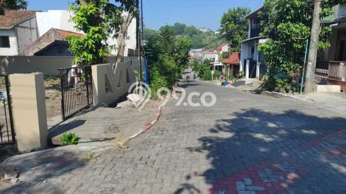 GOOD DEAL! Rumah area Sendangmulyo, 2 KT, Siap Huni, LT 350m2m² LB 150m2m² GOOD DEAL! Rumah area Sendangmulyo, 2 KT, Siap Huni, LT 350m2m² LB 150m2m²