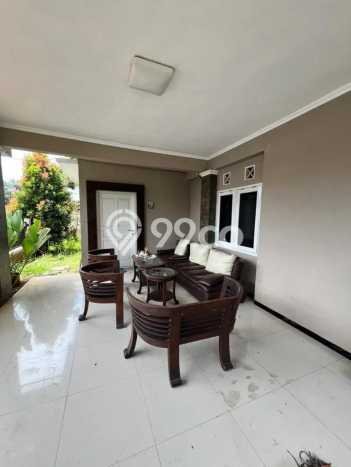 For Sale Rumah 5 Kamar Lokasi Ideal Nyaman dan Strategis di Tembalang For Sale Rumah 5 Kamar Lokasi Ideal Nyaman dan Strategis di Tembalang