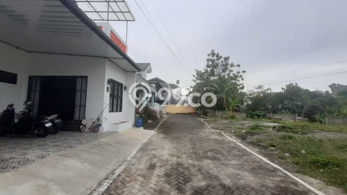 Lahan Strategis di Tembalang Dijual dengan Luas 150m2 Lahan Strategis di Tembalang Dijual dengan Luas 150m2