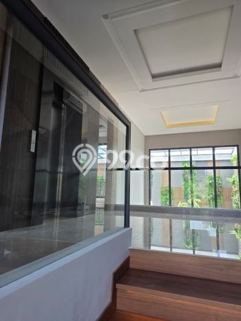 Ready to Use! Luxury House LT 210m2 Desain Modern di Citraland Ready to Use! Luxury House LT 210m2 Desain Modern di Citraland