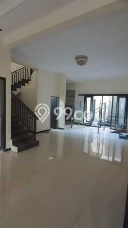 Rumah Kontrakan Surabaya LT 210m2 LB 320m2 Kawasan Citraland Rumah Kontrakan Surabaya LT 210m2 LB 320m2 Kawasan Citraland
