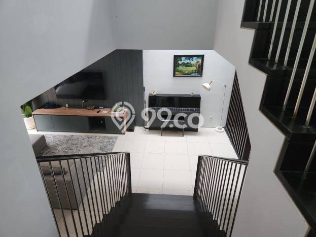 Hunian Elit LB 200m2 Siap Pakai Desain Elegan di Citraland, Surabaya Hunian Elit LB 200m2 Siap Pakai Desain Elegan di Citraland, Surabaya