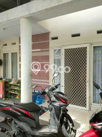 Rumah Strategis Modern Lb 105m2 di Driyorejo, Gresik Rumah Strategis Modern Lb 105m2 di Driyorejo, Gresik