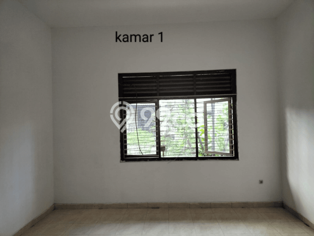 Disewakan! Rumah 4 Kamar Tidur &
2 Kamar Mandi di ngagel, Surabaya Disewakan! Rumah 4 Kamar Tidur &
2 Kamar Mandi di ngagel, Surabaya