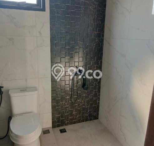 Rumah Luxury Modern Siap Huni di Citraland Surabaya Rumah Luxury Modern Siap Huni di Citraland Surabaya