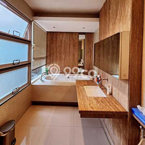 Dijual Rumah Mewah Megah Dengan View Cantik di Citraland, Surabaya Dijual Rumah Mewah Megah Dengan View Cantik di Citraland, Surabaya