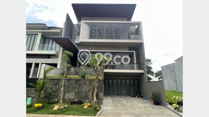 Rumah Luxury Modern Tanpa Renovasi di Citraland Surabaya Rumah Luxury Modern Tanpa Renovasi di Citraland Surabaya