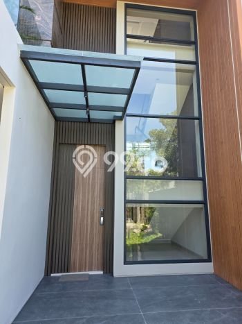 Ready to Use! Luxury House LT 210m2 Desain Modern di Citraland Ready to Use! Luxury House LT 210m2 Desain Modern di Citraland