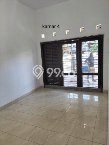 Disewakan! Rumah 4 Kamar Tidur &
2 Kamar Mandi di ngagel, Surabaya Disewakan! Rumah 4 Kamar Tidur &
2 Kamar Mandi di ngagel, Surabaya