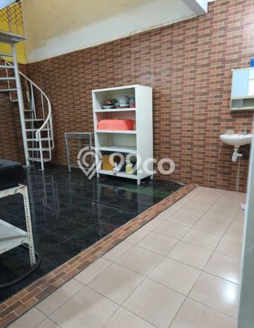 Rumah Luas Asri 3 KT Siap Huni di Citraland Surabaya Rumah Luas Asri 3 KT Siap Huni di Citraland Surabaya