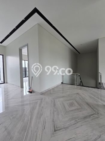 Rumah Eksklusif Siap Huni LT 375m2 di Pakuwon Indah, Surabaya Rumah Eksklusif Siap Huni LT 375m2 di Pakuwon Indah, Surabaya