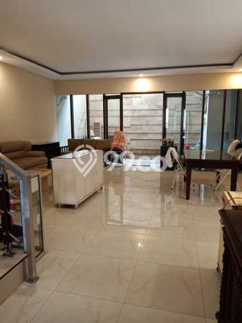 Dijual Rumah Mewah Exclusive di Dukuh Pakis, Surabaya Dijual Rumah Mewah Exclusive di Dukuh Pakis, Surabaya
