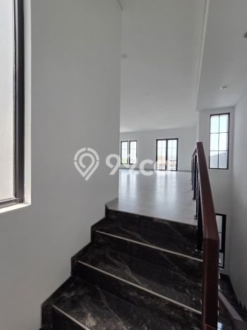 Siap Huni Hunian Elit 4 Kamar di Citraland Dekat ke Mana Saja Siap Huni Hunian Elit 4 Kamar di Citraland Dekat ke Mana Saja